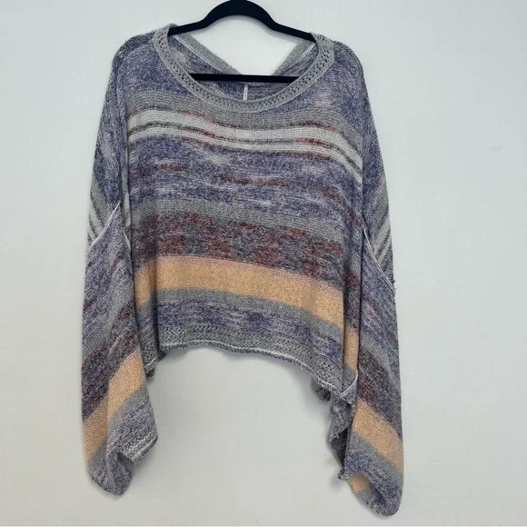 $168 Free People Large Saturn Poncho Top Sweater Crop Knit Crcheted - Picture 2 of 4